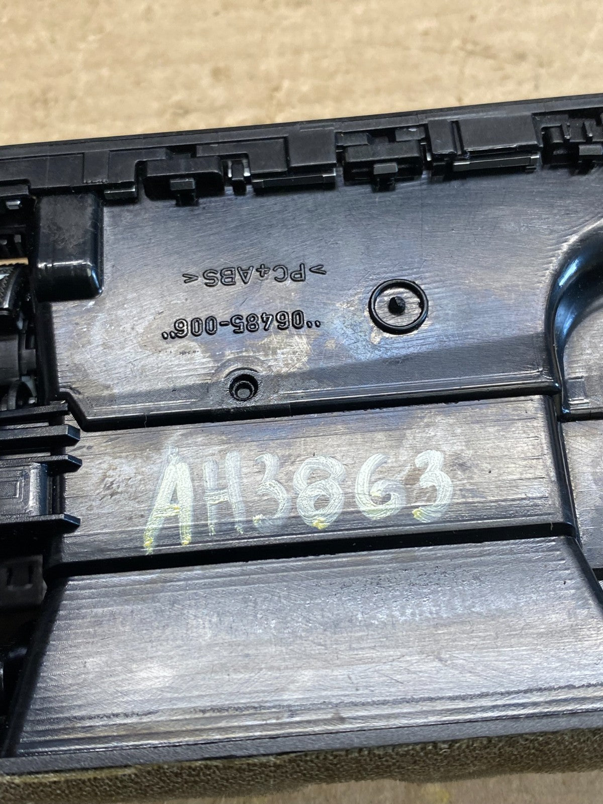 2009 to 2012 Audi A4 Center Dashboard Air Vent ah3863 DG5