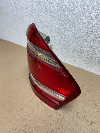 2007 to 2009 Mercedes GL-Class GL450 Right Passenger Tail Light AE9780 LK1