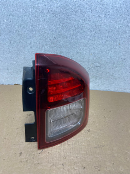 2014 - 2017 Jeep Compass Right Passenger Side Tail Light AF7465 LK2