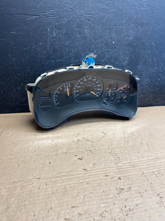2002 GMC Yukon Speedometer Cluster Gauge af2150 DG0