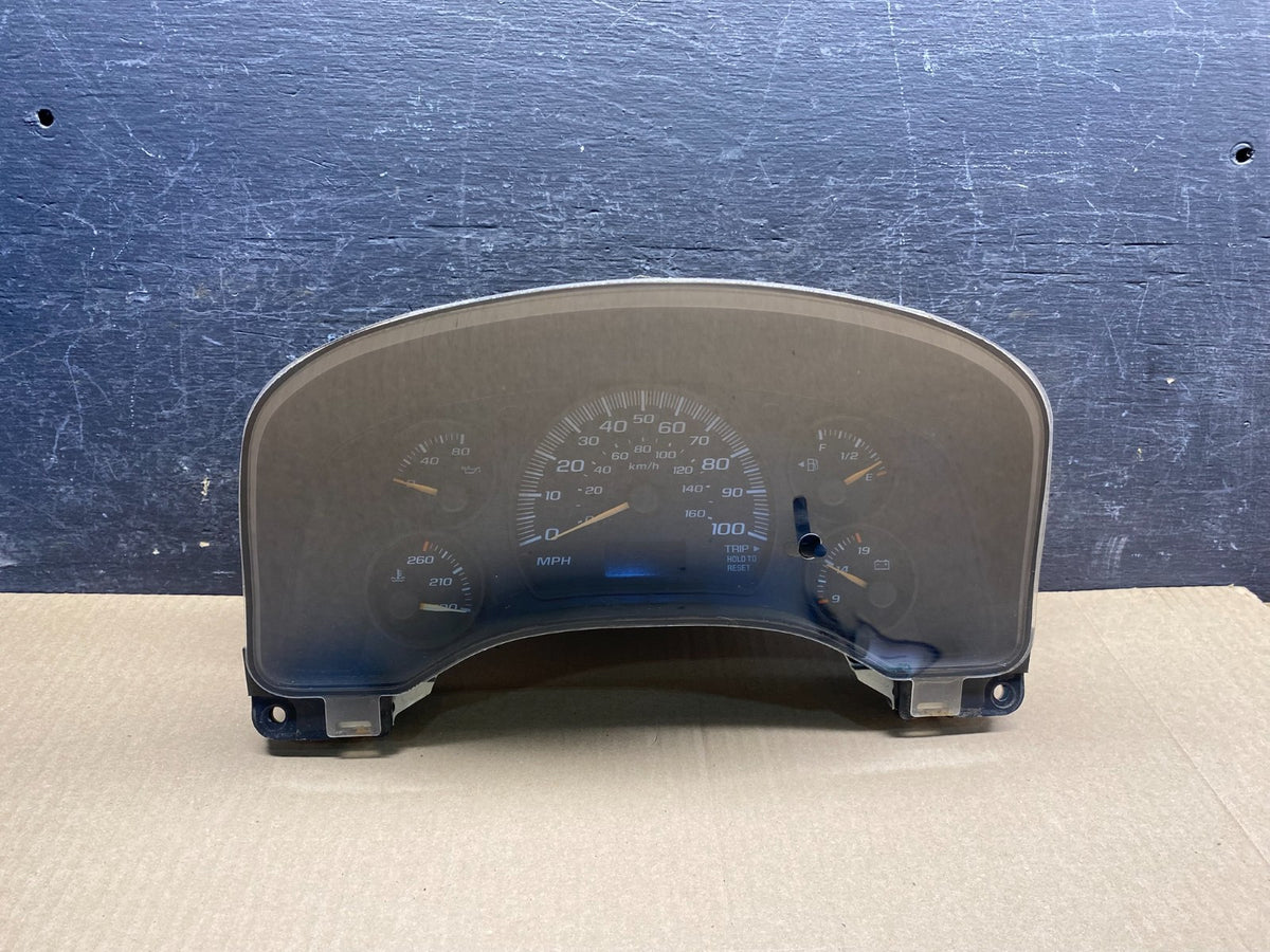 2004 to 2007 Chevrolet Express Speedometer Cluster Gauge AI4933 DG0