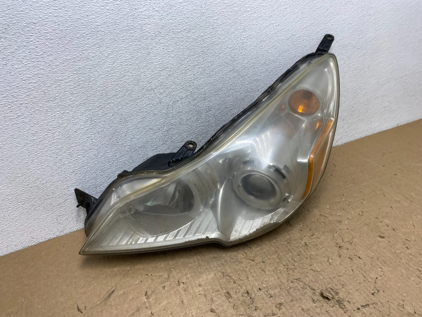 2010 2011 2012 Subaru Legacy Outback Left Driver Halogen Headlight AG1441 DW2