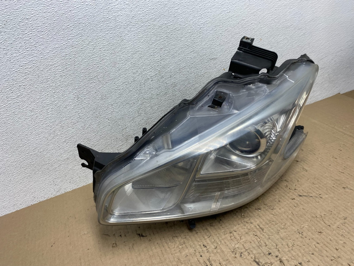 Halogen 2009 to 2014 Nissan Maxima Left Driver LH Side Headlight AF7103 DW2