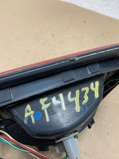 2001 - 2003 Toyota Sienna Right Passenger Rh Side Inner Tail Light AF4434 LK6