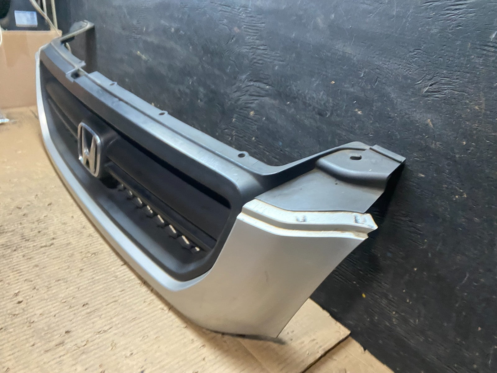 2003 2004 2005 Honda Pilot Front Upper Grill Grille Oem T9492 DG1