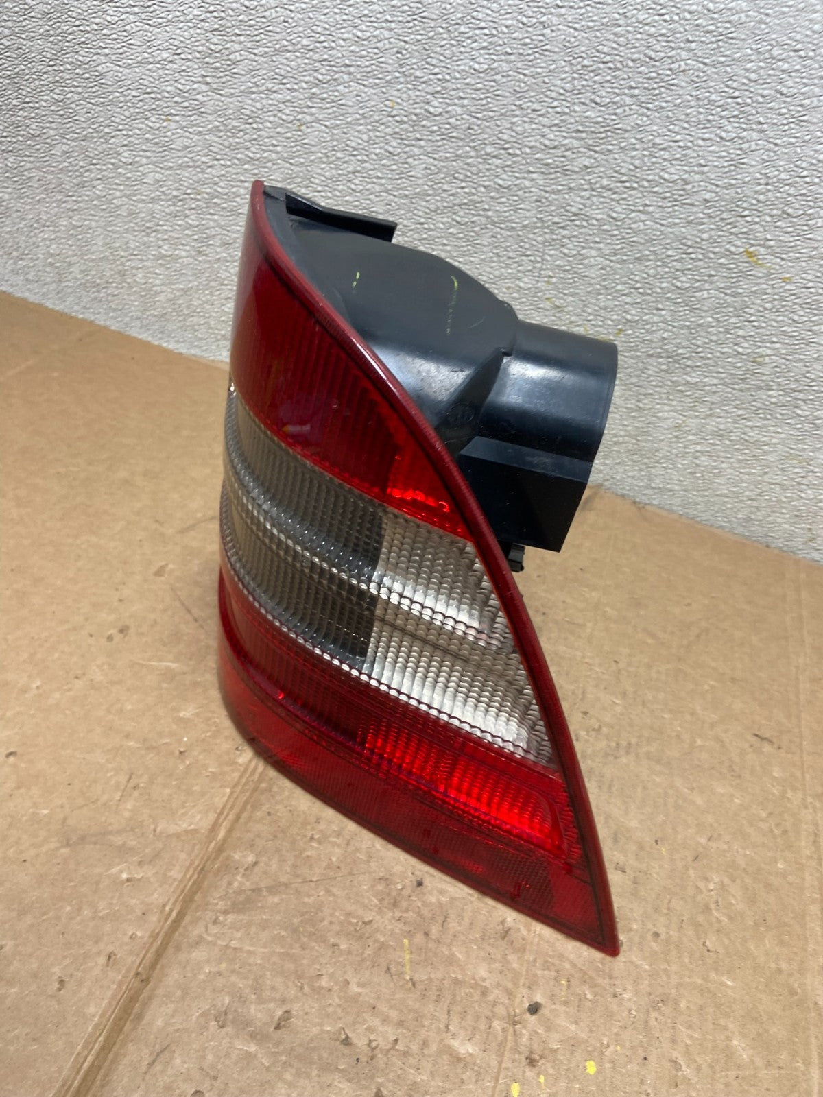 1998 to 2001 Mercedes ML320 ML-Class Right Passenger Rh Tail Light OEM AA1465 PS1