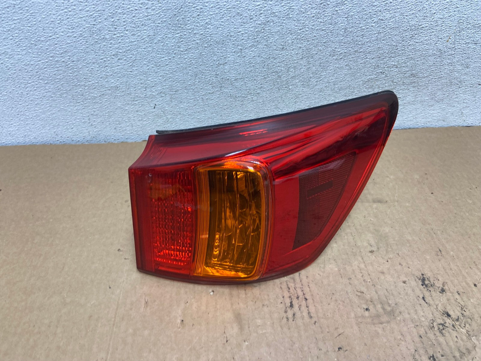 2009 - 2010 Lexus Is250 Is350 Right Passenger RH Side Tail Light AG2148 LK0