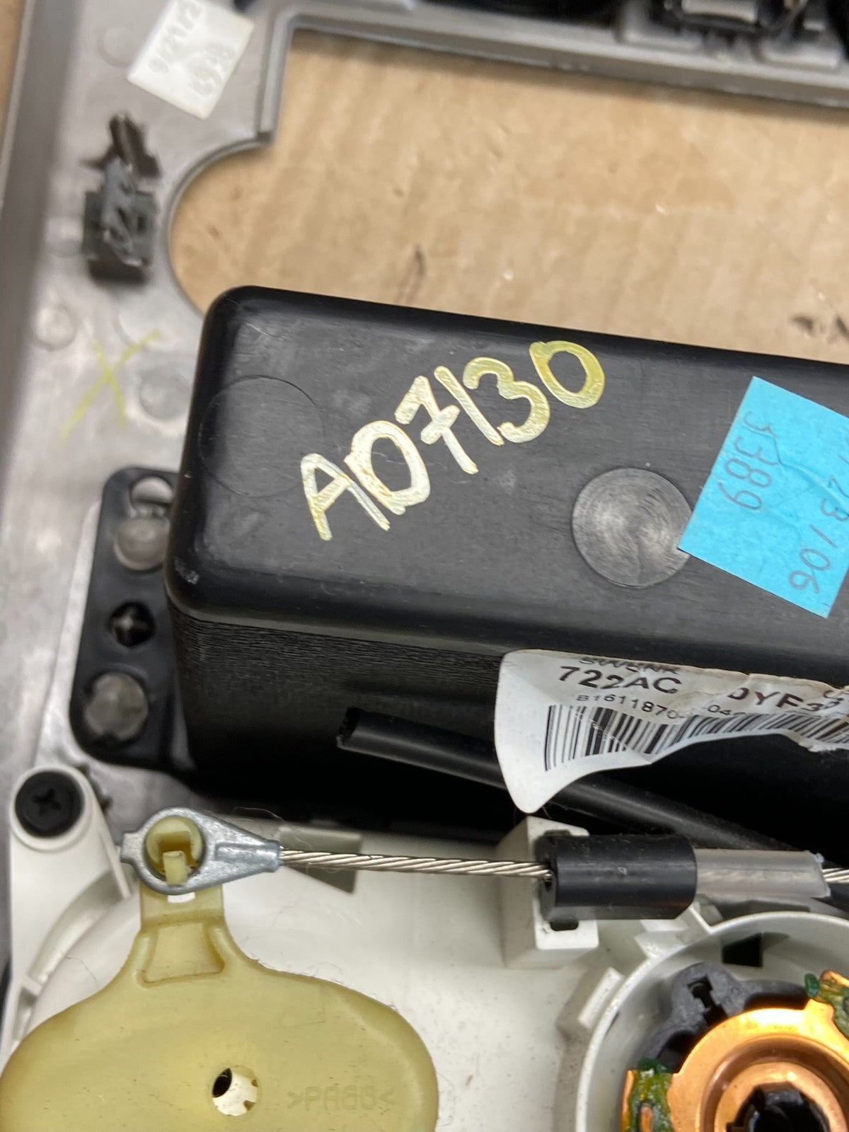 2007 to 2009 Dodge Caliber Dash Radio Center Bezel Climate Dash ad7130 DG9