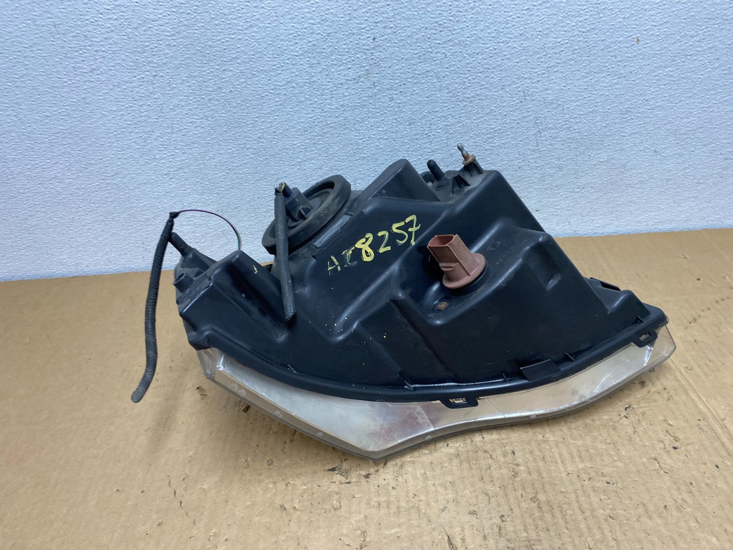 2007 - 2014 Ford Expedition Left Driver LH Side Headlight Halogen AC8257 DW7