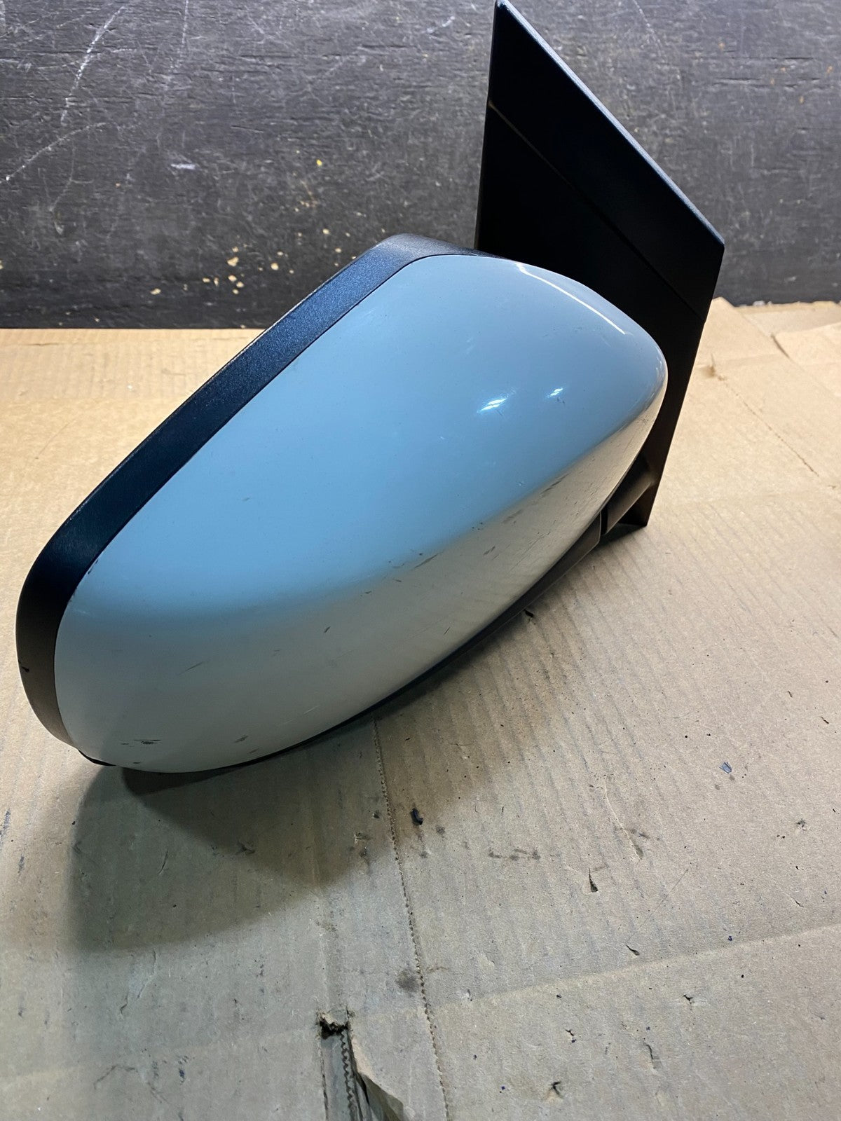 2009 to 2014 Volkswagen Routan Right Passenger View Door Mirror Y3545 MS1