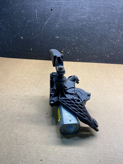 2011 to 2014 Ford Edge Licnoln MKX Rear Windshield Wiper Motor OEM Z9049 DG4