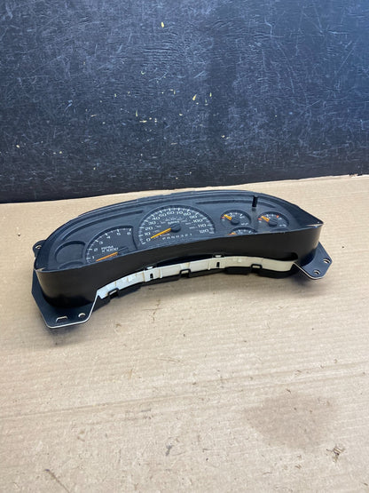 2003 to 2006 Chevrolet Silverado Speedometer Instrument Cluster AH3491 DG4