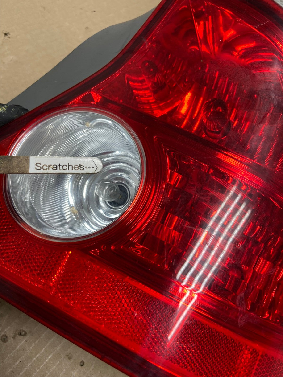 2004-2005 Honda Civic Coupe Right Passenger Rh Side Tail Light AF2864 LK3