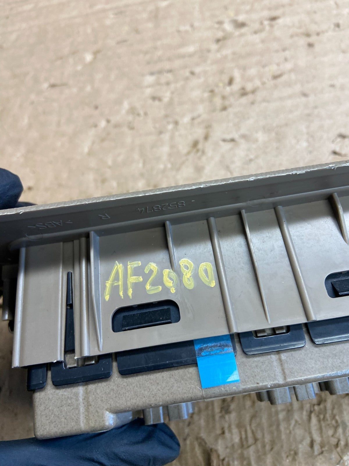 2003-2006 Chevrolet Silverado Right Passenger RH Window Switch AF2080 DW5