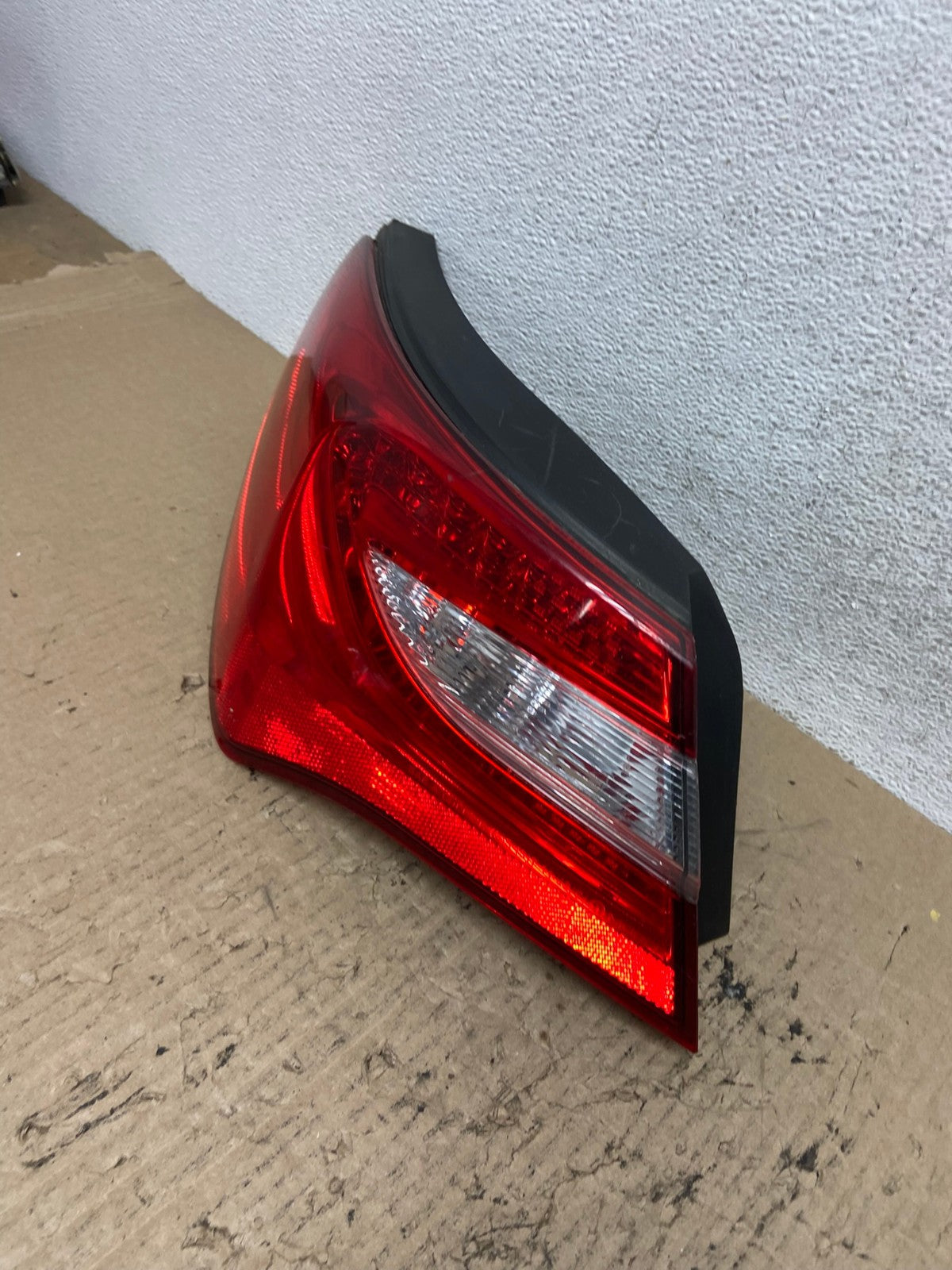 2011 - 2014 Chrysler 200 Sedan Left Driver LH Led Tail Light AF7017 LK1