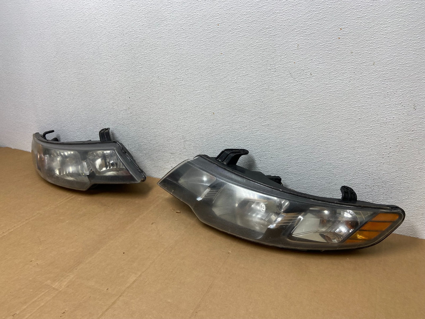 2010 2011 2012 Kia Forte Left+Right Side Headlights Halogen AC8373 DW1