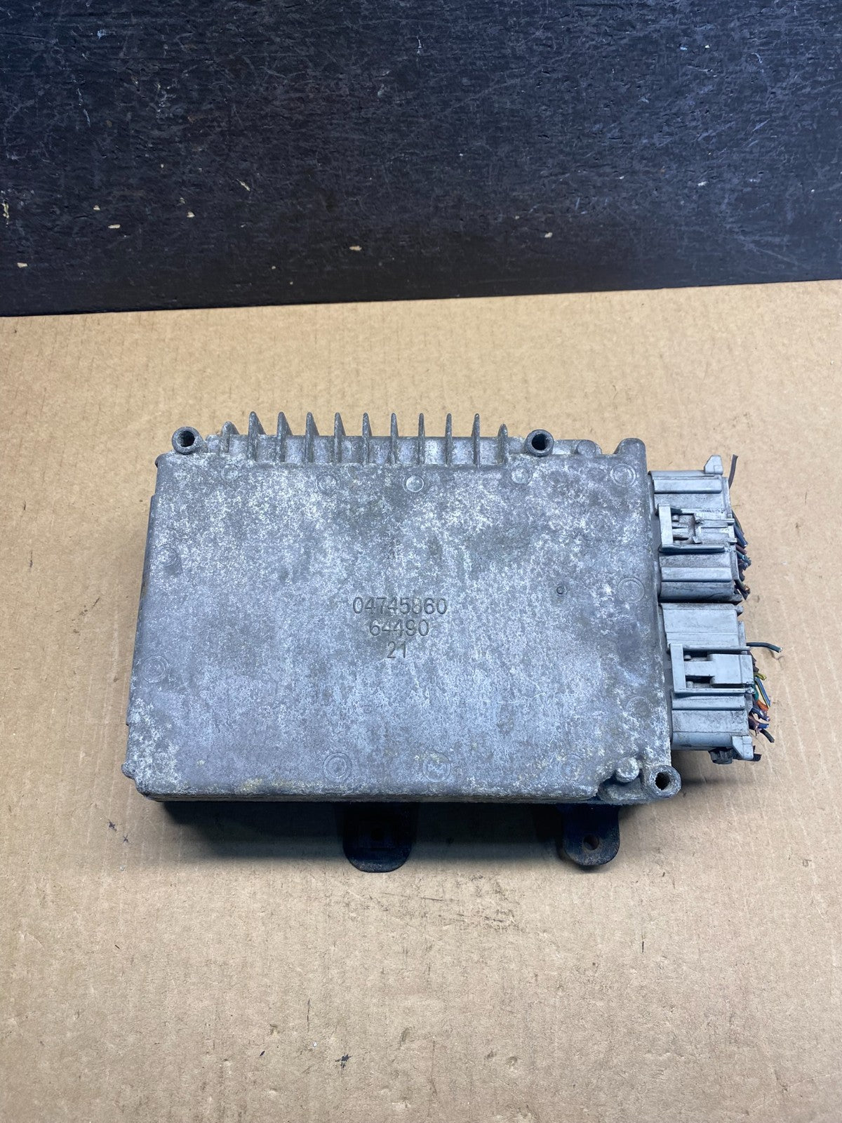 2002 Dodge Caravan Or Plymouth Voyager p04727423af ECM ECU Computer AG7056 DG0