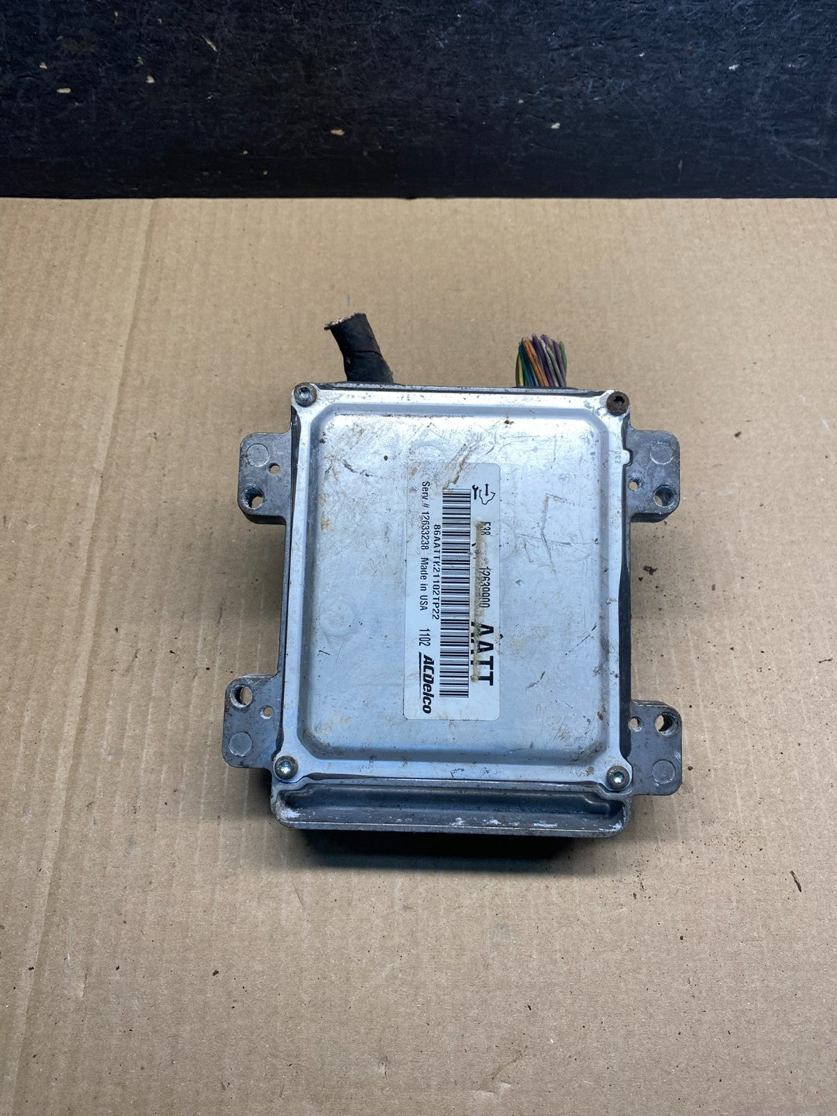 2010 to 2013 Chevrolet Silverado Yukon Engine Control Module ECM ECU AG9442 DW1