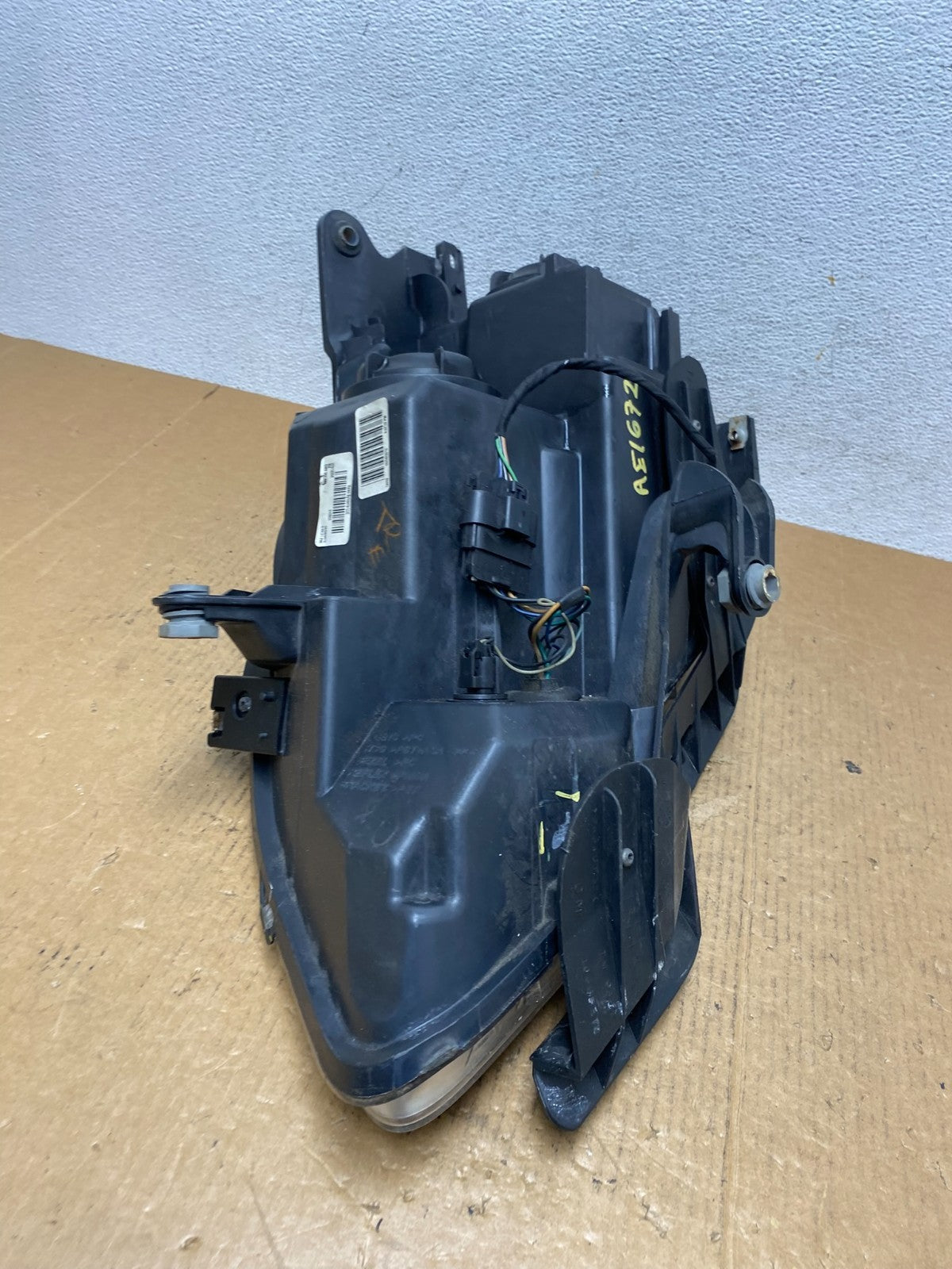 2007-2012 Gmc Acadia Halogen Headlight Right Passenger Side AE1672 DW8