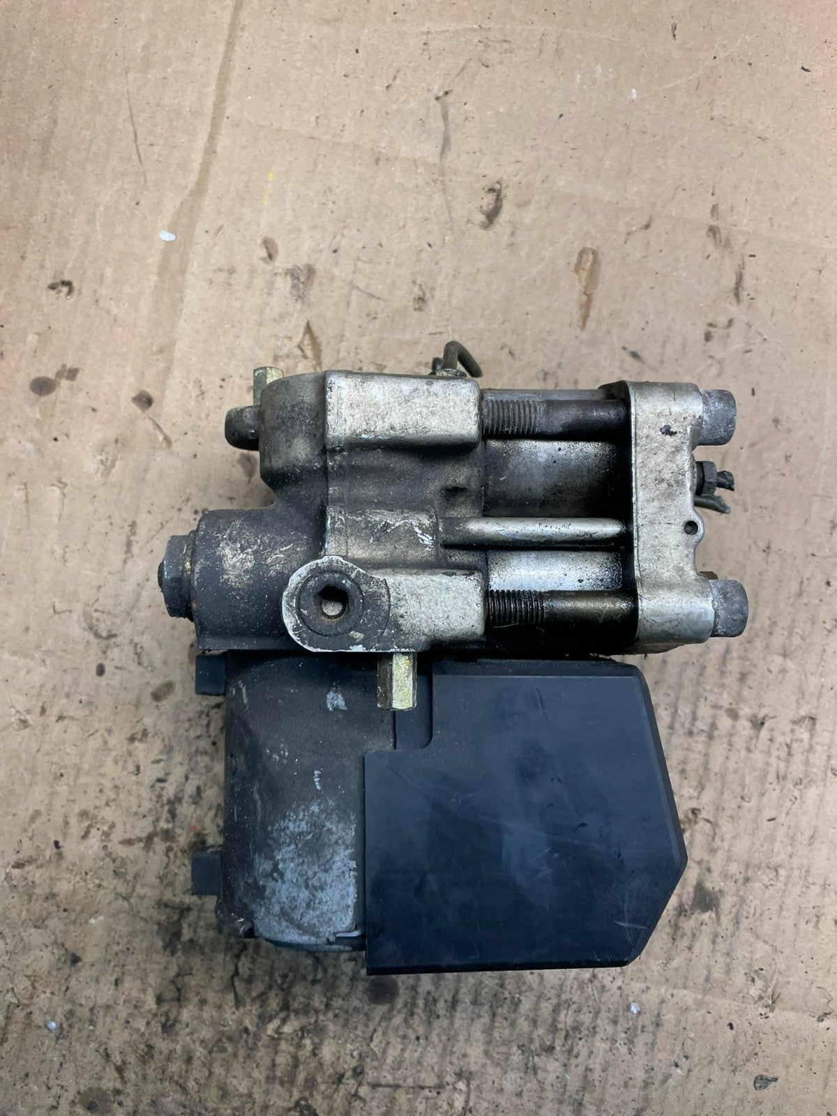 1988 - 1993 BMW E32 E34 525i 535i 735i ABS Anti Lock Brake Pump  W6811 DG3
