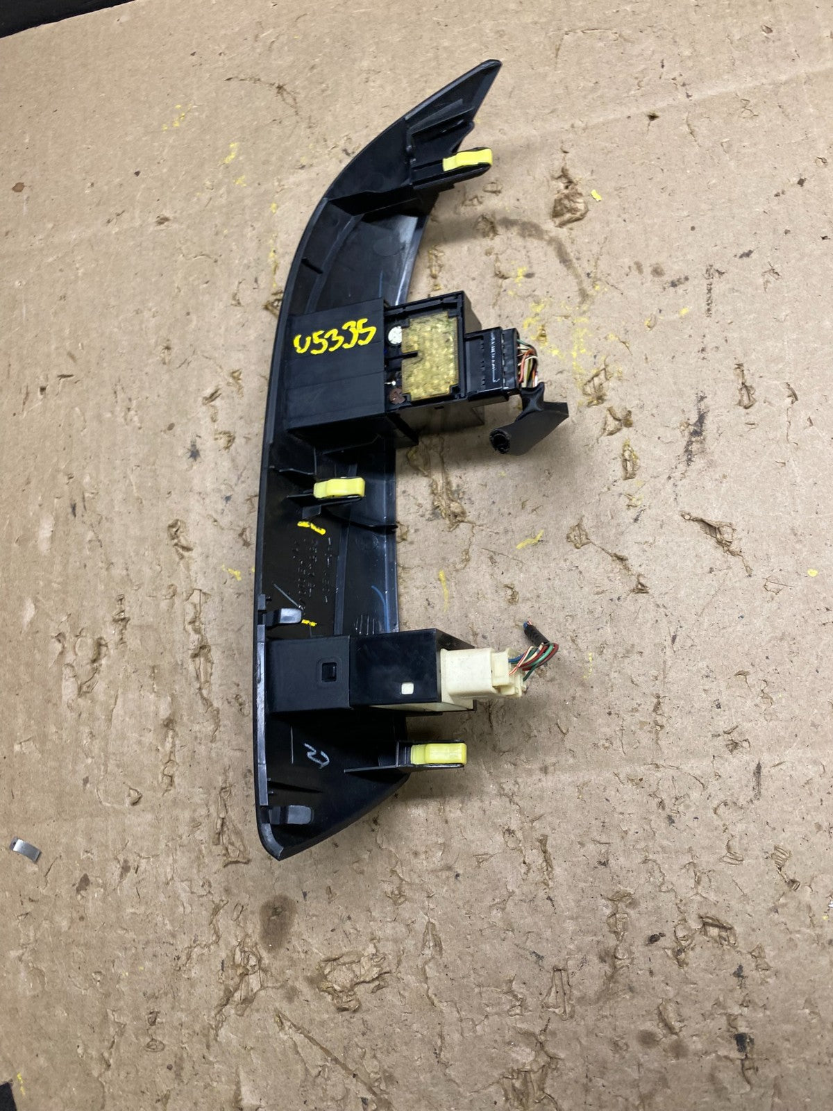 2004 to 2010 Toyota Sienna Right Side Radio Switches Bezel Trim OEM U5335 DG2