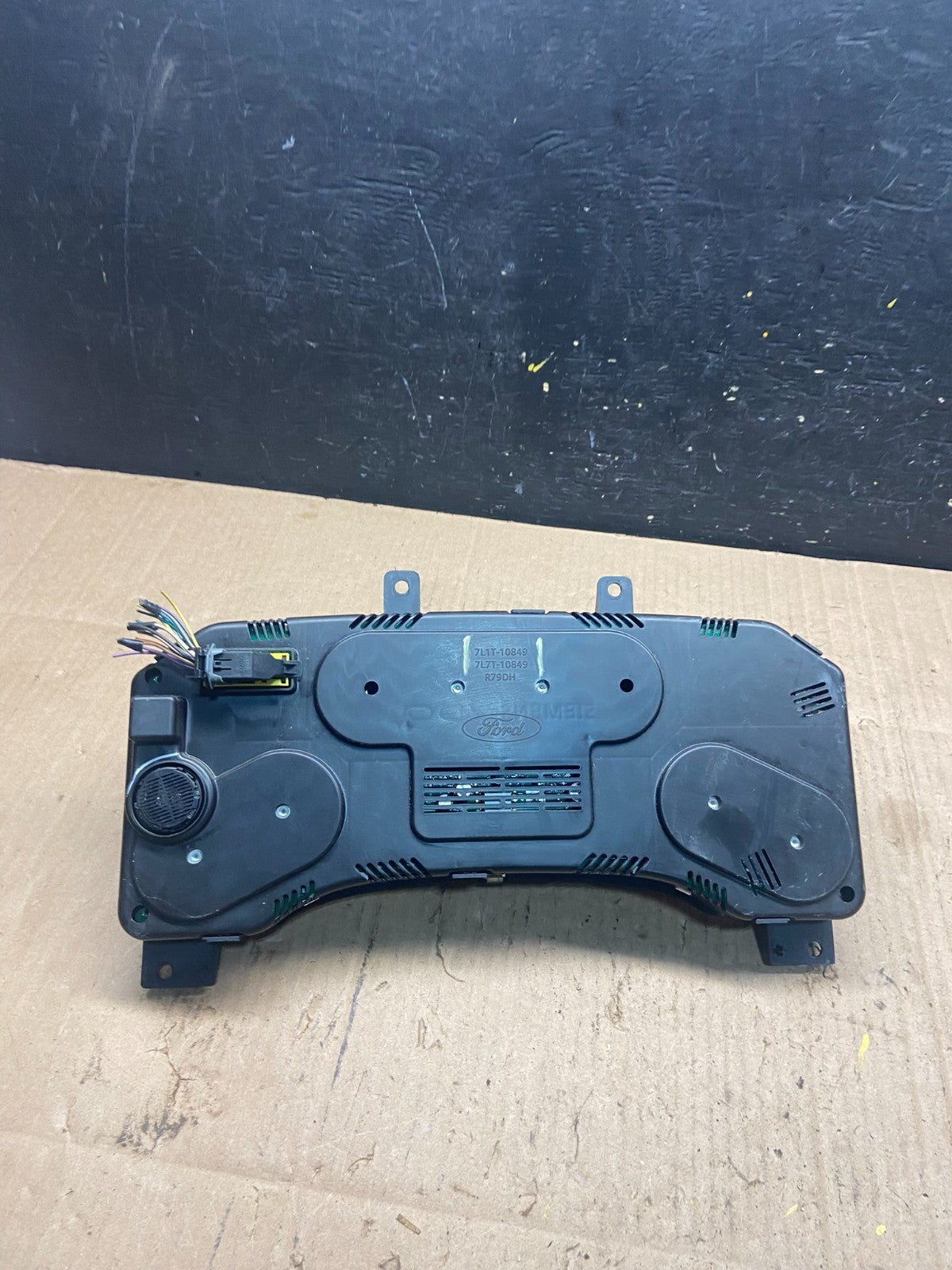 2007 2008 Ford  Expedition Speedometer Cluster Gauge Oem P3398 DG4