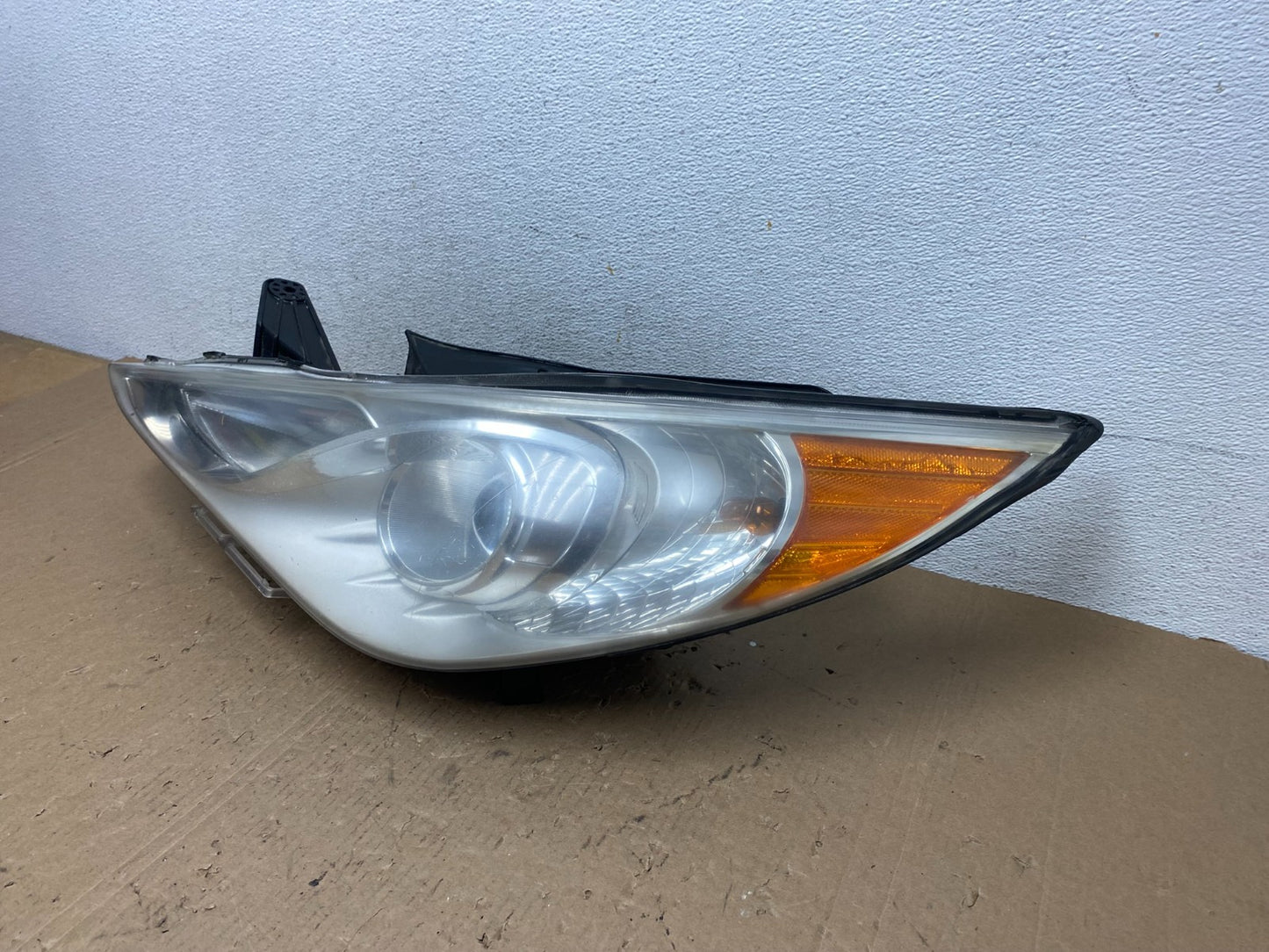 2011 - 2014 Hyundai Sonata Left Driver Lh Side Headlight Halogen AD8074 DW1