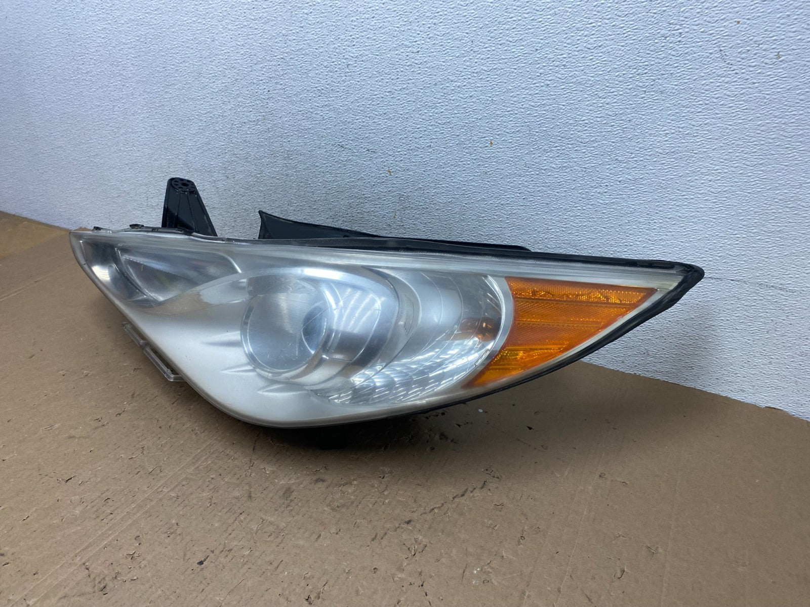 2011 - 2014 Hyundai Sonata Left Driver Lh Side Headlight Halogen AD8074 DW1
