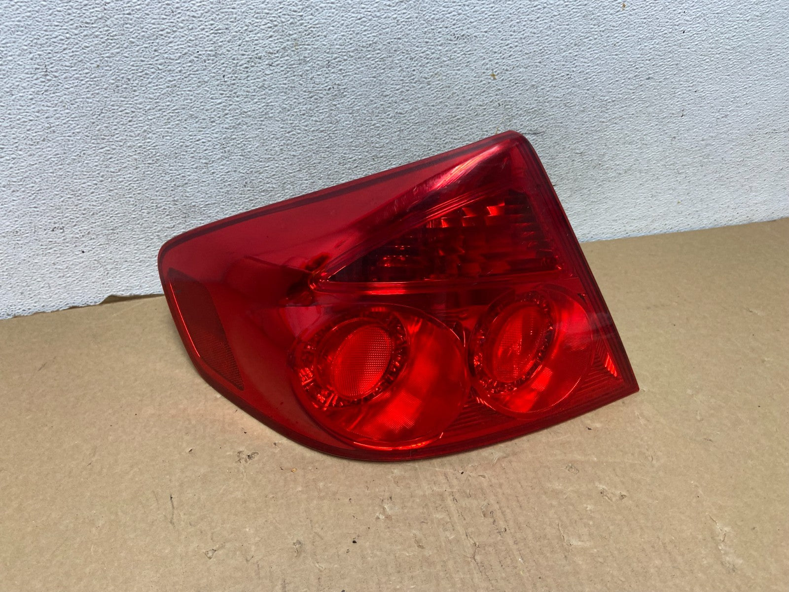2005 to 2006 Infiniti G35 Left Driver Lh Side Tail Light AF7331 DW0