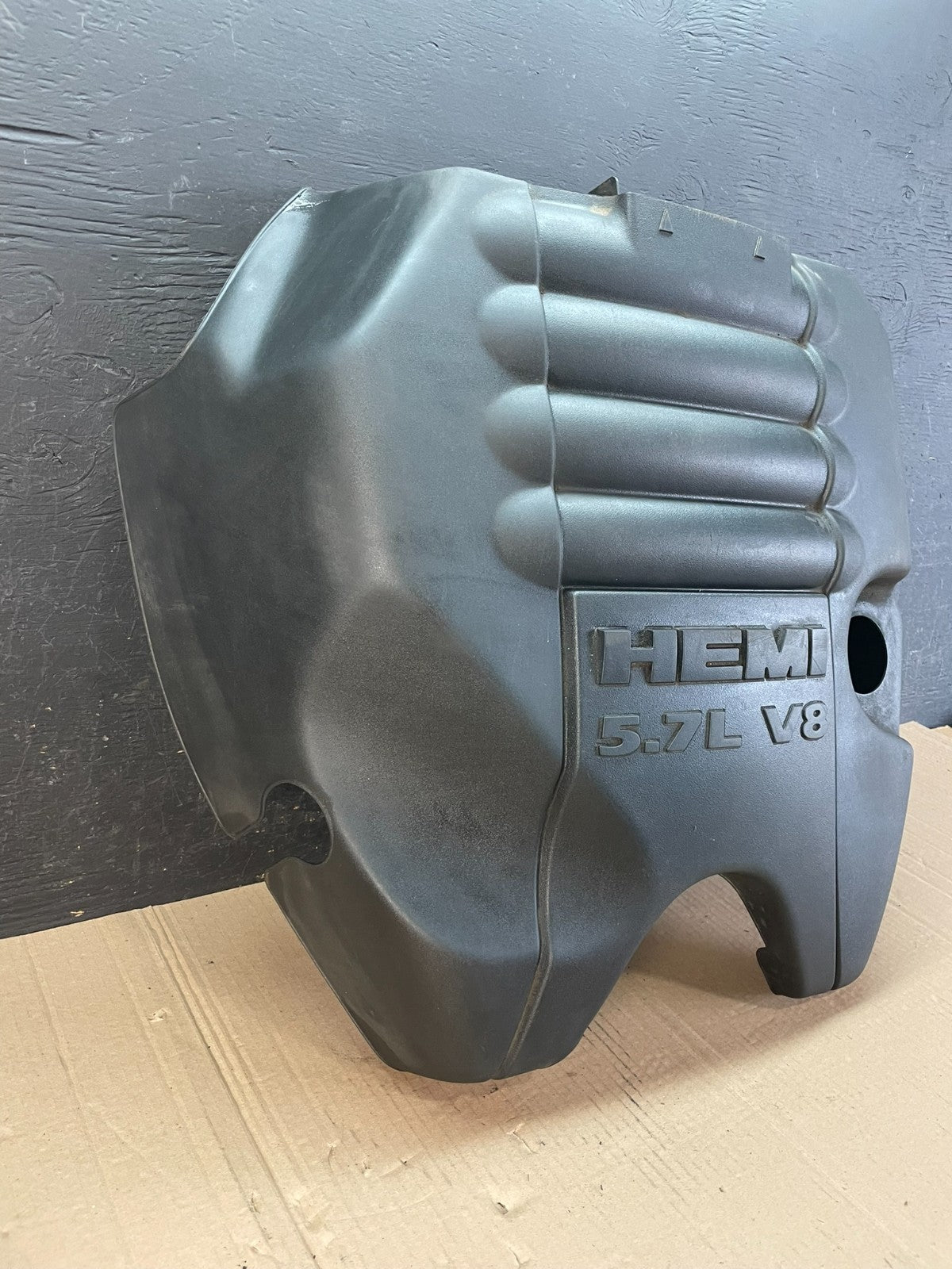 2009 to 2014 Dodge Ram 1500 Hemi 5.7L Engine Motor Cover AD8626 DG2
