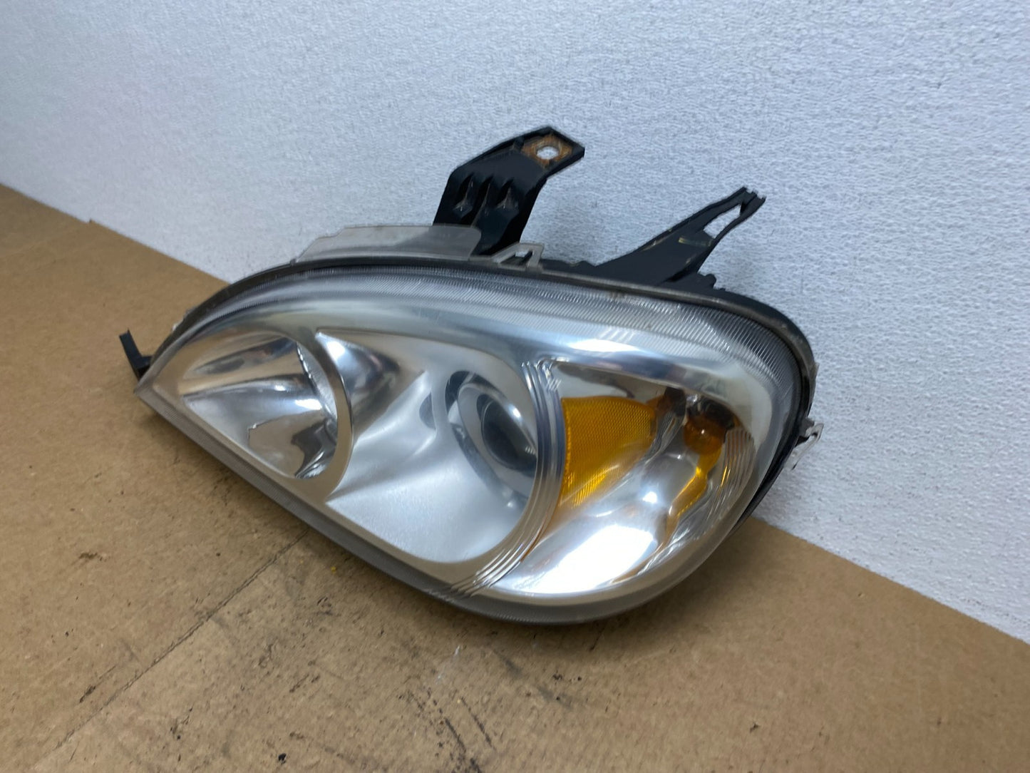 2002 - 2005 Mercedes ML ML350 ML500 Left Driver LH  Halogen Headlight AC3447 DW1