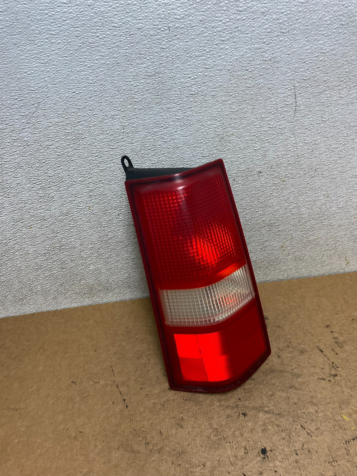 2003 to 2017 Chevrolet Express 1500 Left Driver Side Tail Light Oem S7339 DW2