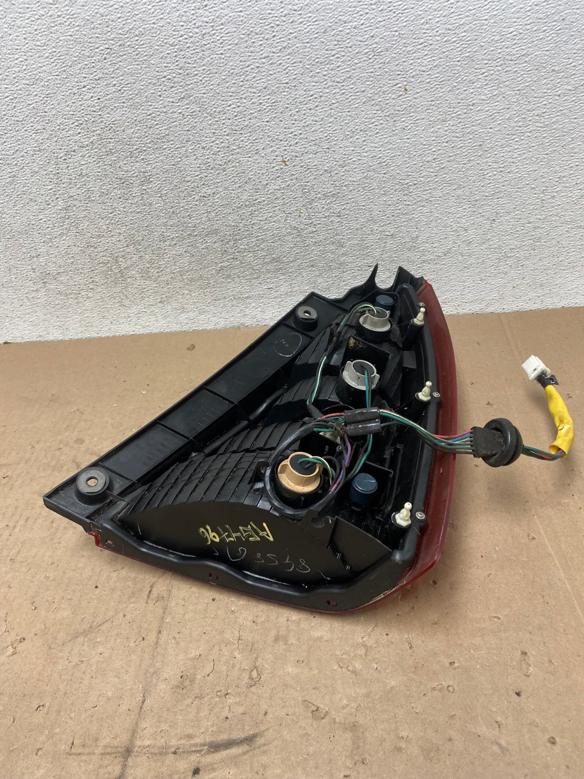 2003 2004 2005 Subaru Forester Left Driver Lh Side Tail Light AG4796 LK6