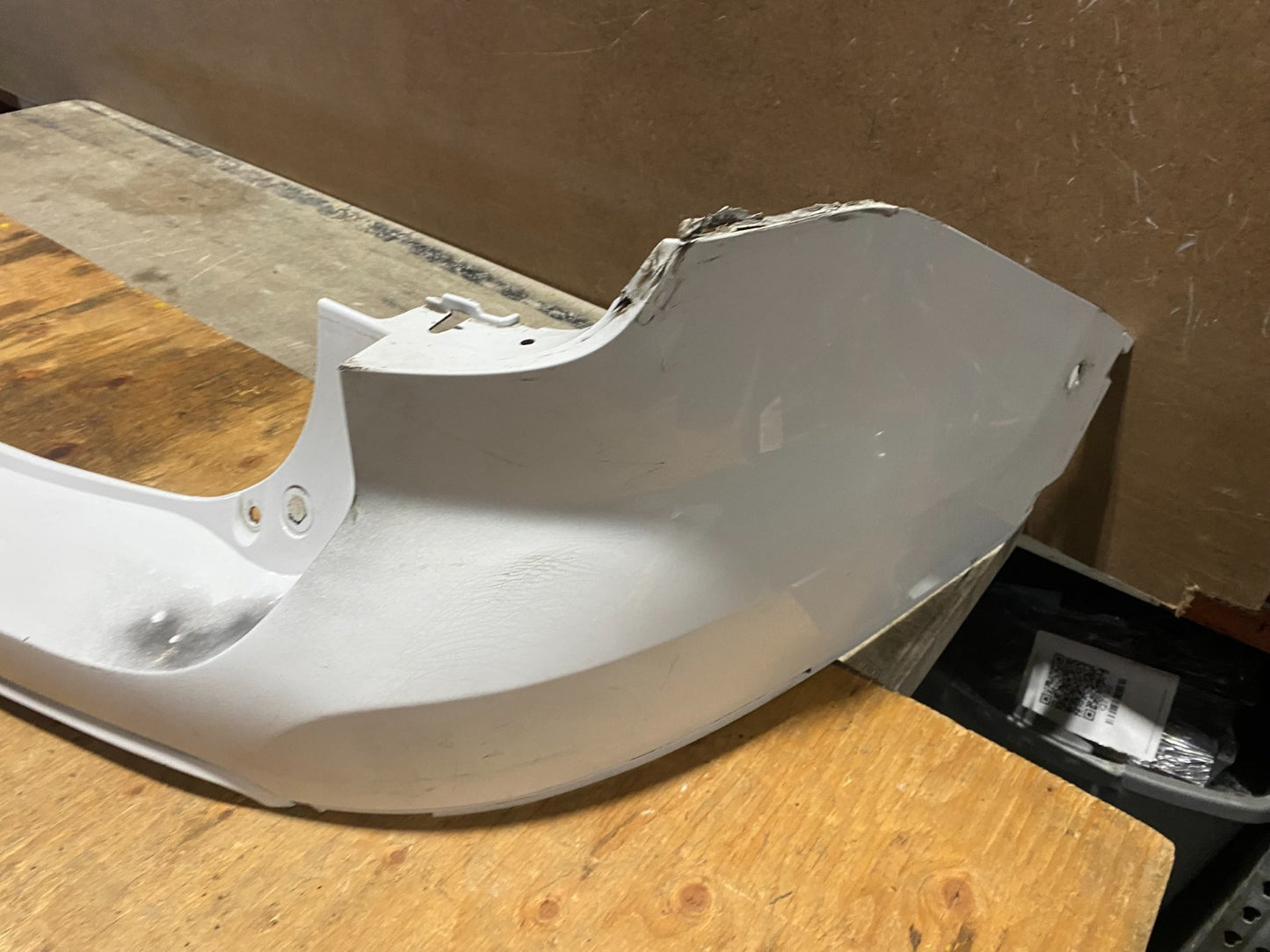 2011 to 2015 Ford Explorer Rear Upper Bumper Cover V6468 PS5