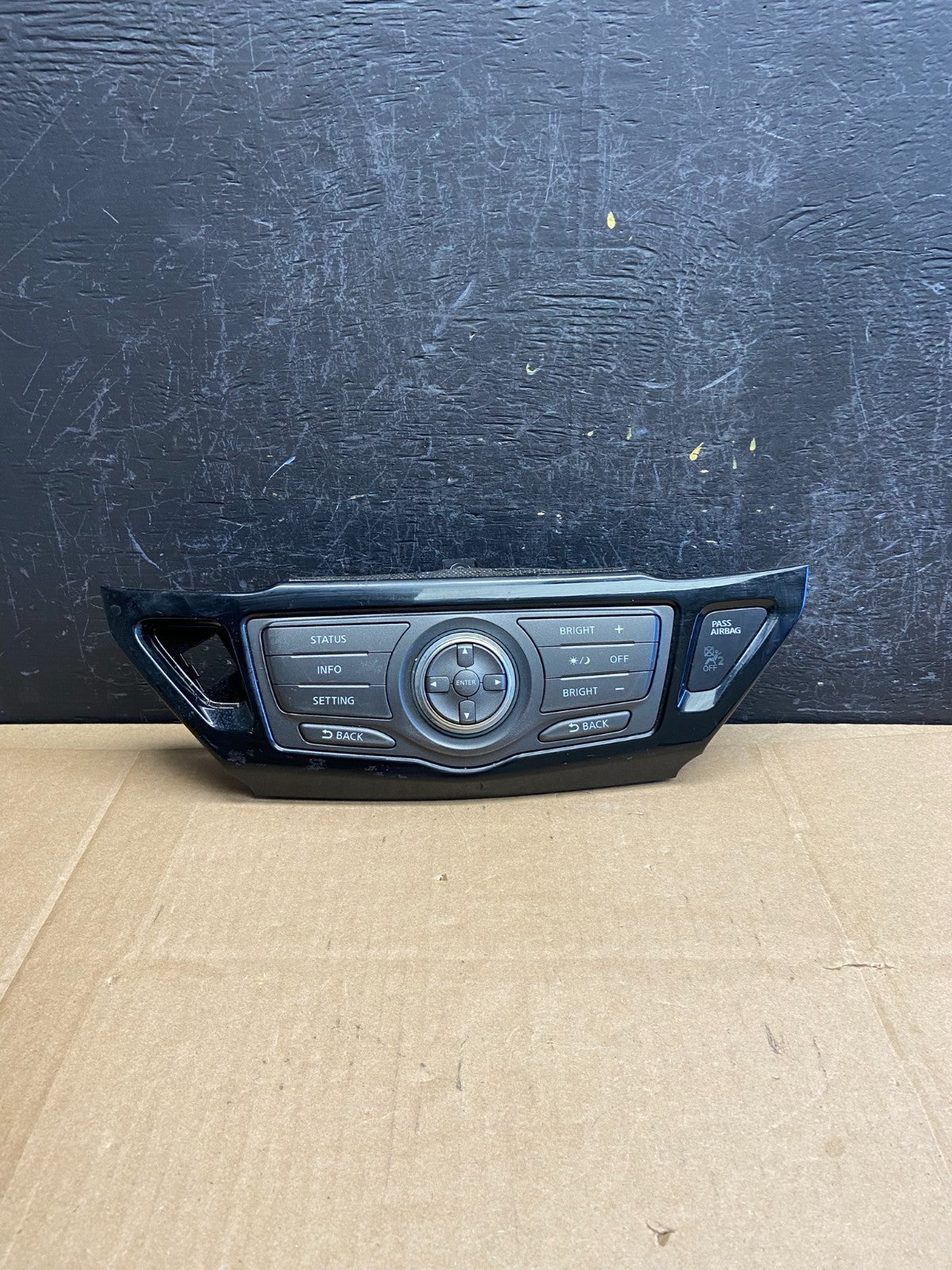 2013 to 2018 Nissan Pathfinder Radio Audio Climate Control AD2094 DG0