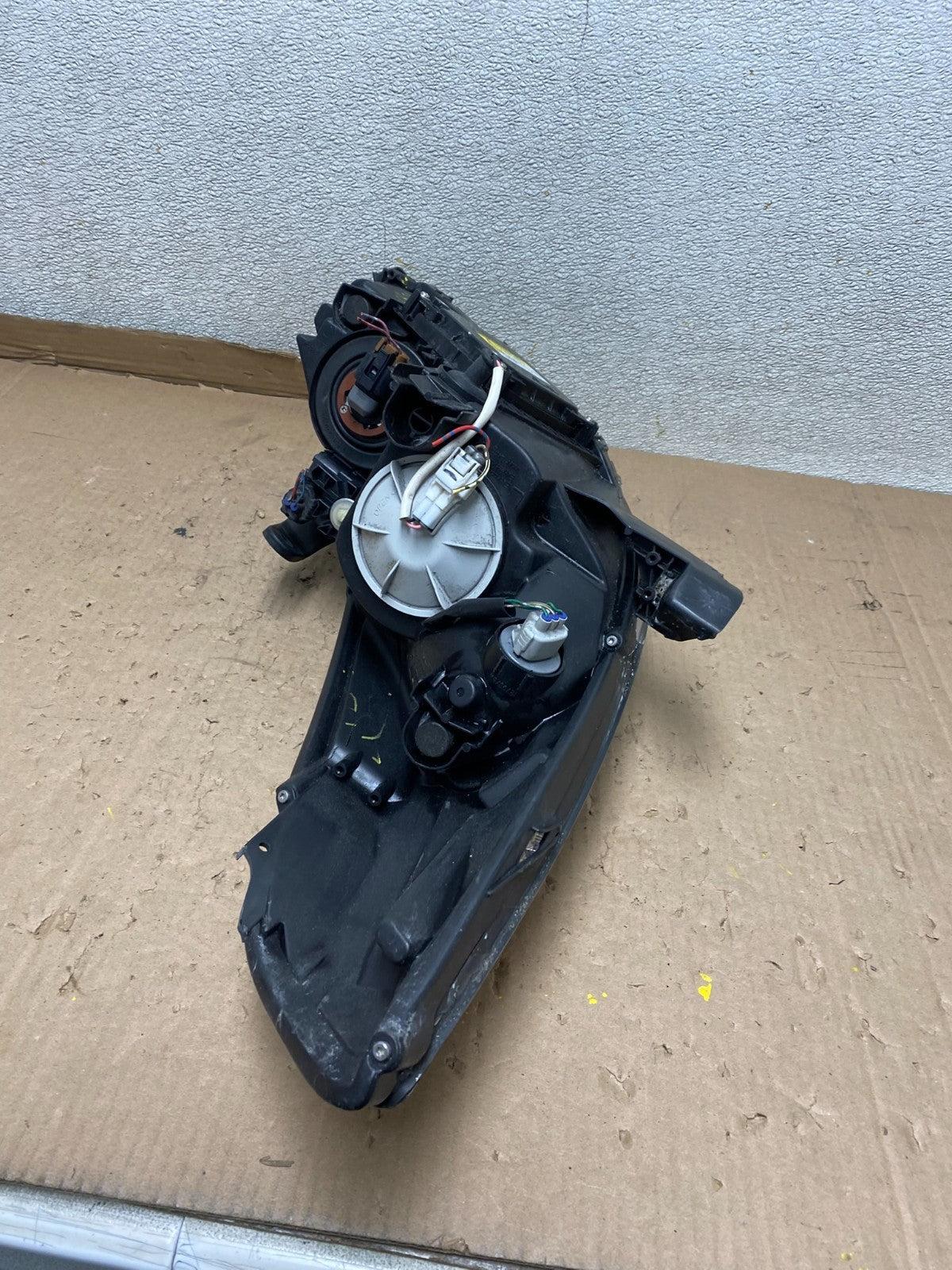 2007 2008 Toyota Solara Left Driver LH Xenon HID Headlight U8800 DW15