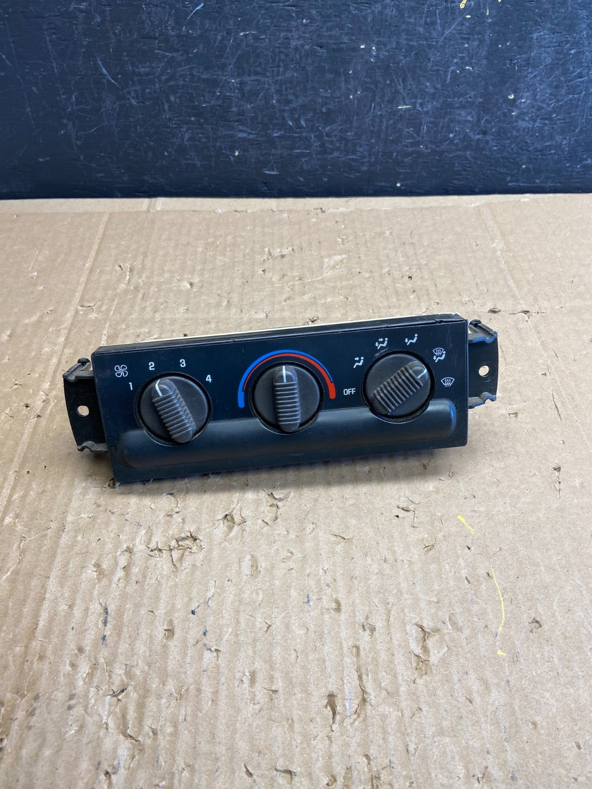 1999 to 2002 Chevrolet Silverado HVAC Heater Climate Control Module ad6797 DG0