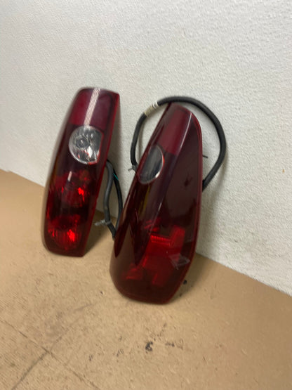 2004 to 2012 Chevrolet Colorado GMC Canyon Left+Right Set Tail Lights AF5731 LK1