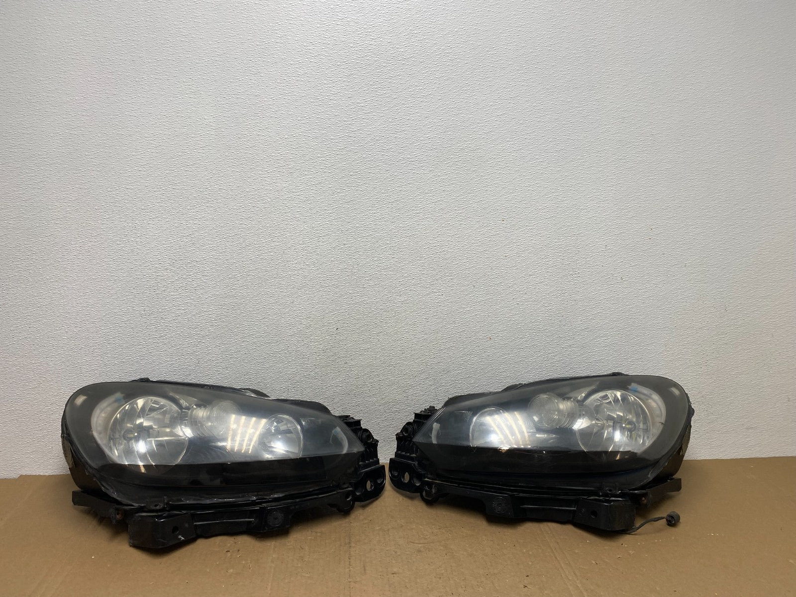 2010-2014 Volkswagen Golf MK6 GTI Left+Right Halogen Headlights AC5750 DW0