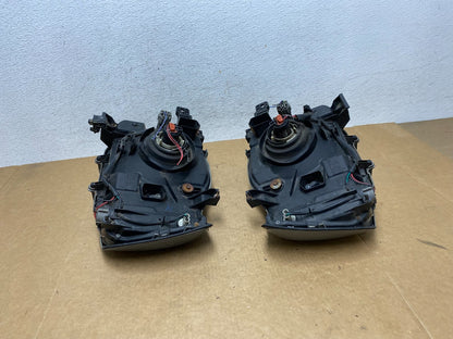 2002 2003 2004 Nissan Xterra Left+Right Side Headlights AE3089 DW8