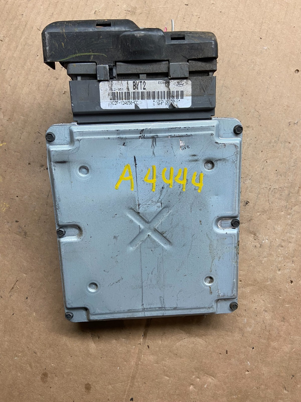 1999 Ford E350 Van 4.2L Engine Control Module Unit ECU A4444 DG10
