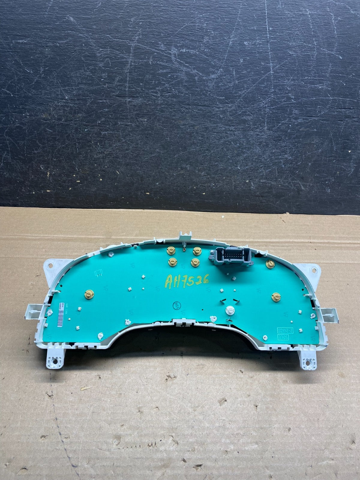 2006 Pontiac Torrent Speedometer Cluster Gauge AH7526 DG4