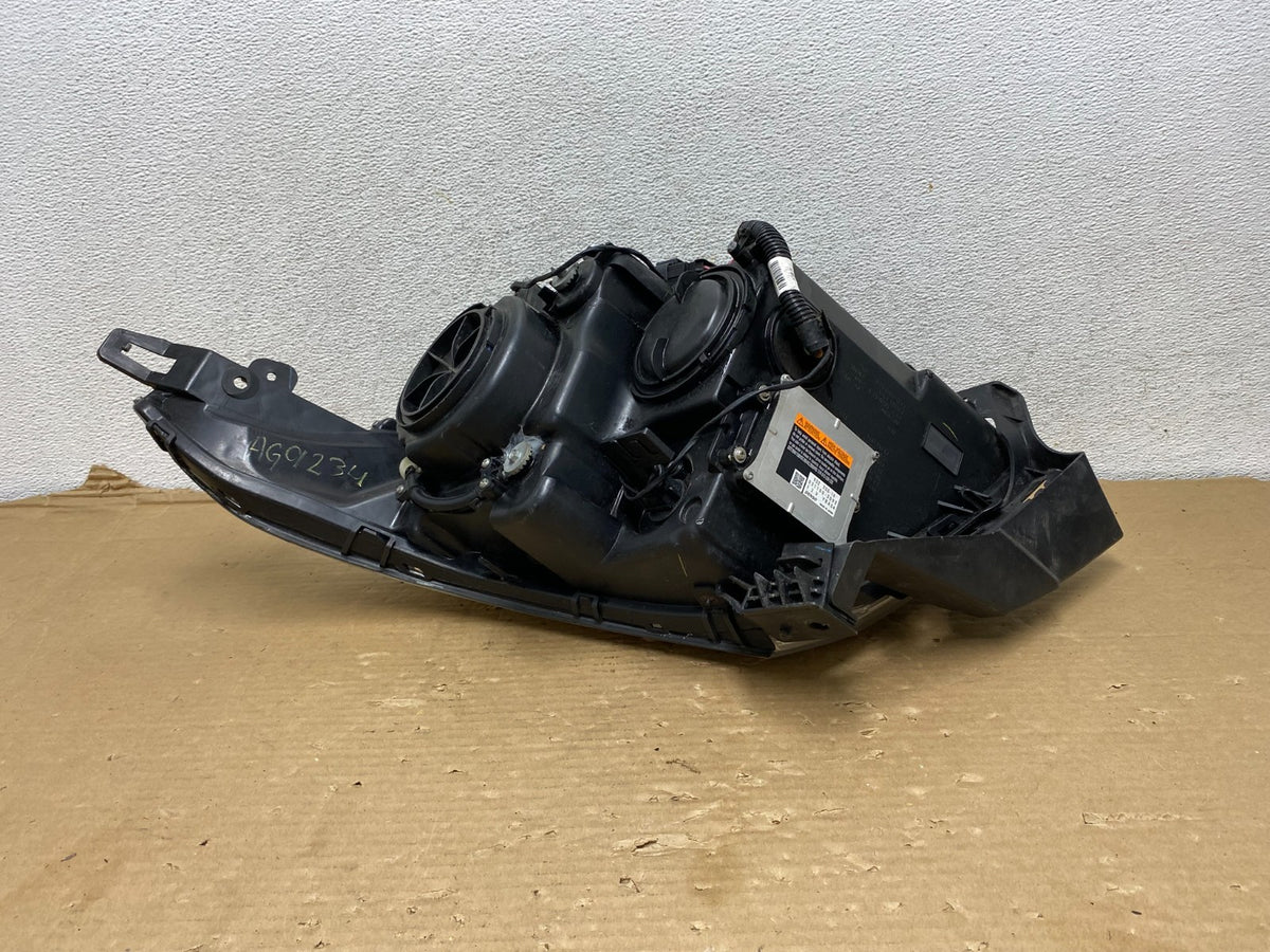 Xenon 2010 to 2016 Cadillac SRX Left Driver LH Side Headlight AG9234 DW7