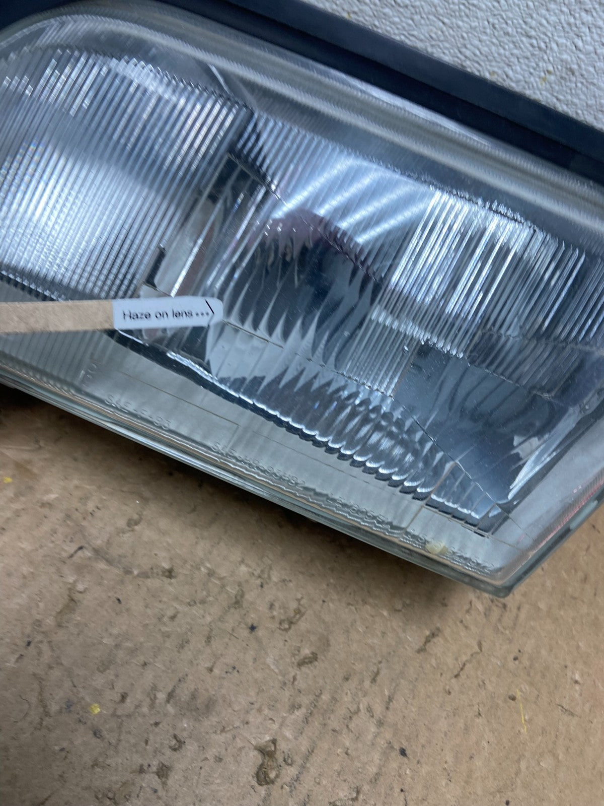 1994 - 1996 Mercedes C C220 W202 Front Left Driver LH Headlight OEM z7958 DG4