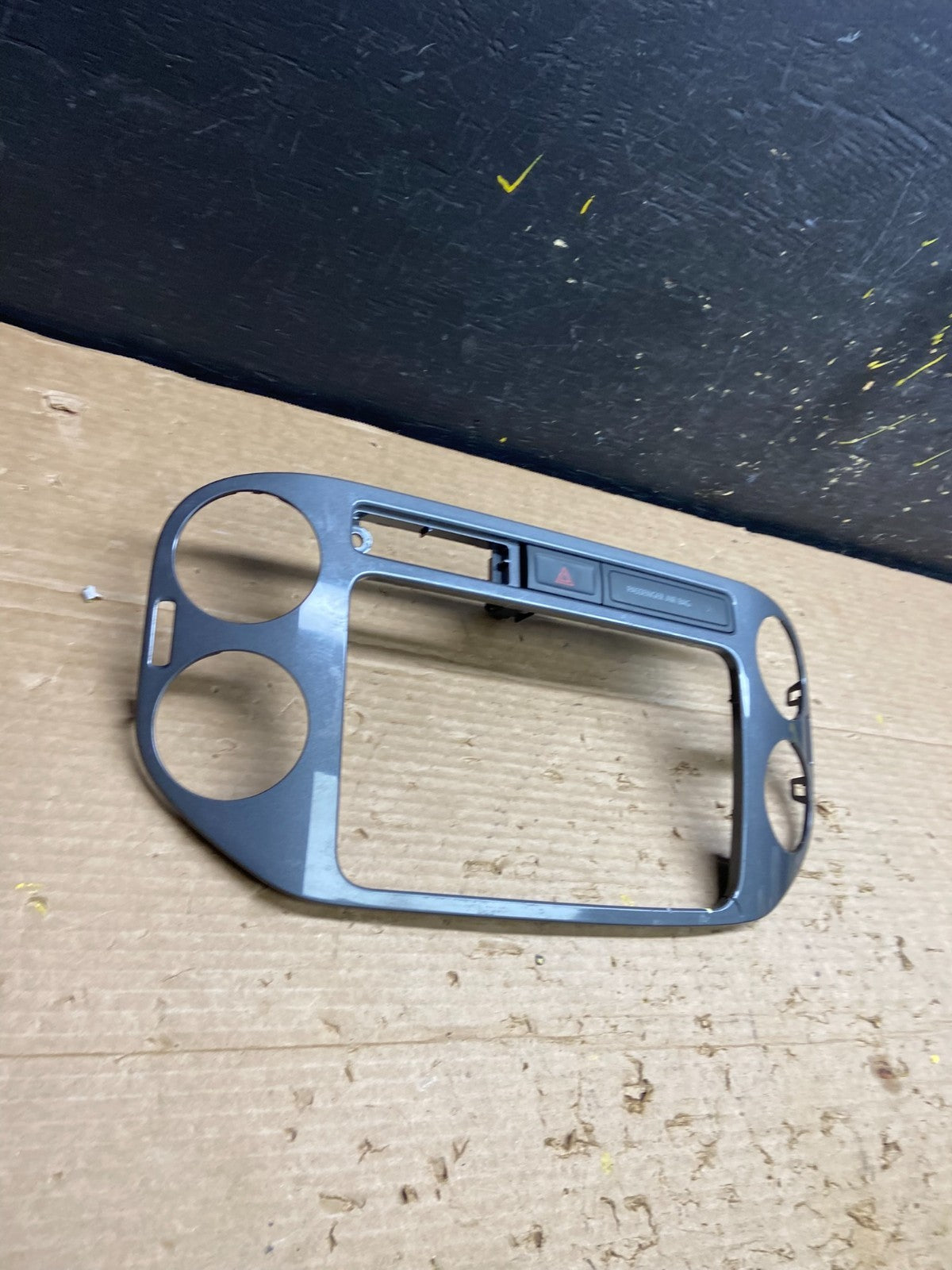 2012 to 2017 Volkswagen Tiguan Center Dashboard Radio Bezel Trim W3066 DG1