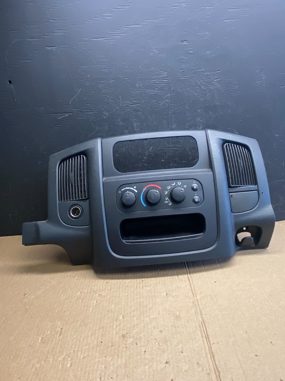 2002 to 2005 Dodge Ram Radio Climate Control Dash Air Vent Bezel Trim AE4230 DG0