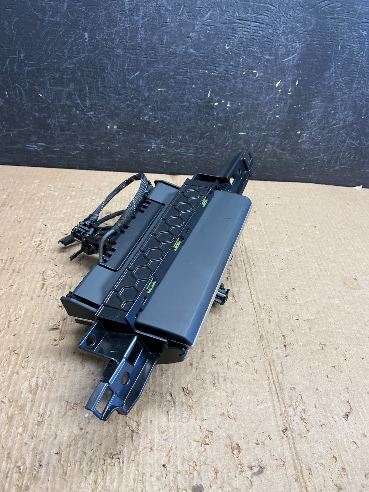 2016 - 2018 Audi A6 A7 Radio Navigation Screen Display AF1733 DG1