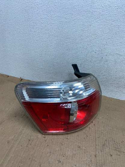 2007 to 2012 GMC Acadia Tail Light Left Driver Lh Side AE9334 LK2