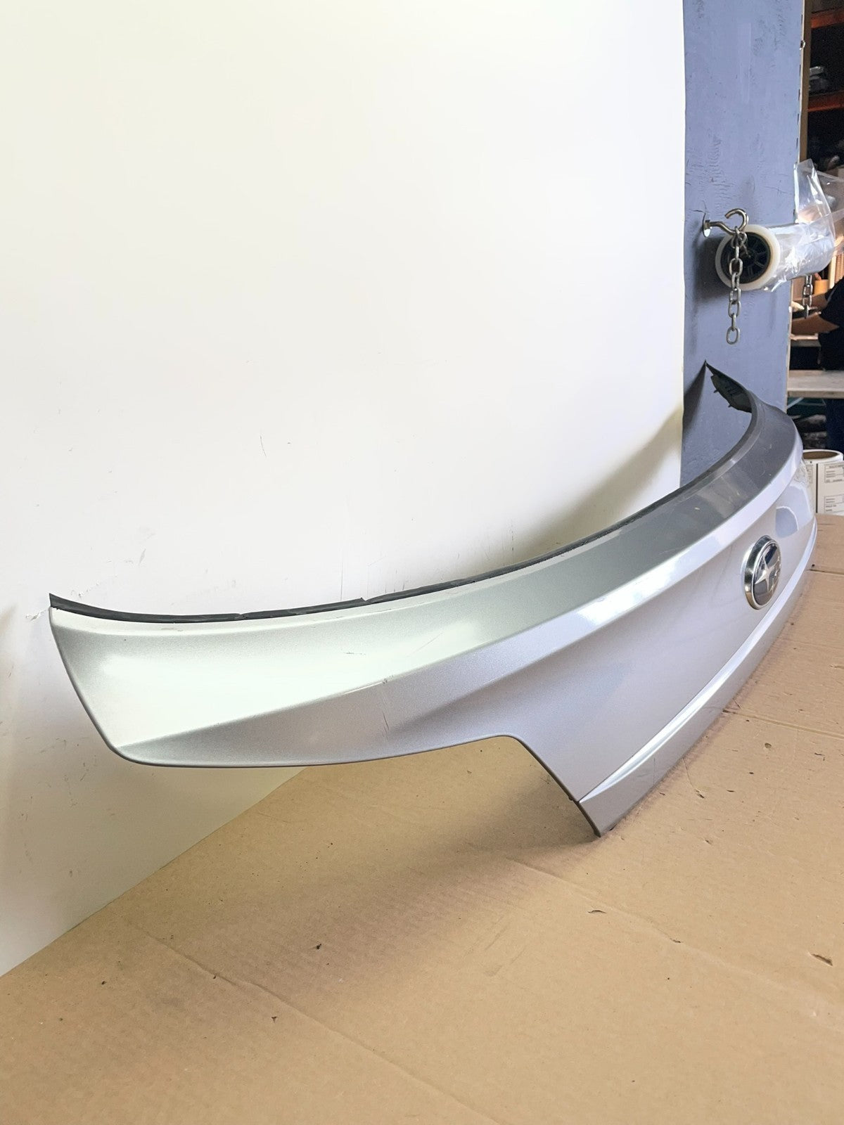 2010-2014 Subaru Outback Rear Liftgate Trunk Panel Trim Molding AH6416 DG2