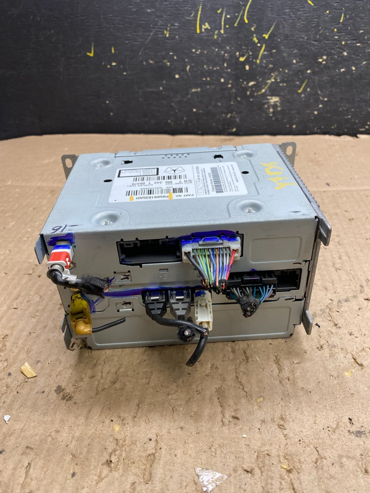 2011 - 2013 Dodge Journey Radio Info Media CD Player Unit OEM Y7838 DG3
